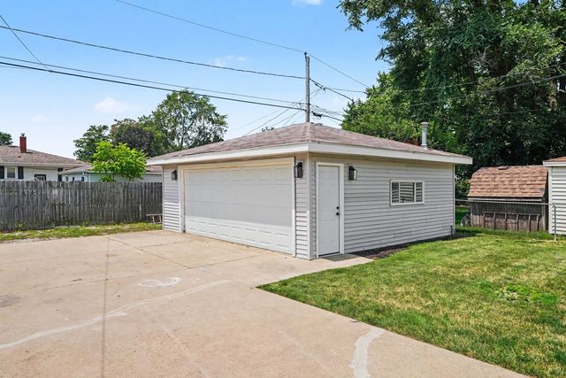 18316 Sherman Street, Lansing, IL 60438