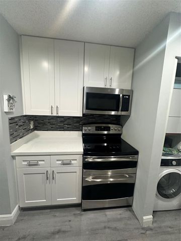 401 SW 86th Ave 103, Pembroke Pines, FL 33025