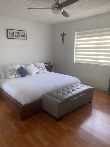 401 SW 86th Ave 103, Pembroke Pines, FL 33025