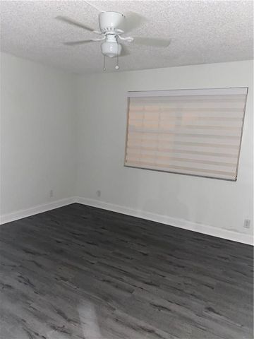 401 SW 86th Ave 103, Pembroke Pines, FL 33025