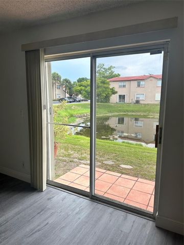 401 SW 86th Ave 103, Pembroke Pines, FL 33025