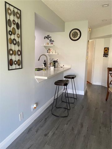 401 SW 86th Ave 103, Pembroke Pines, FL 33025