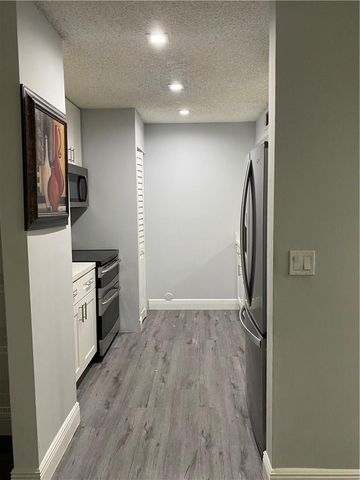 401 SW 86th Ave 103, Pembroke Pines, FL 33025