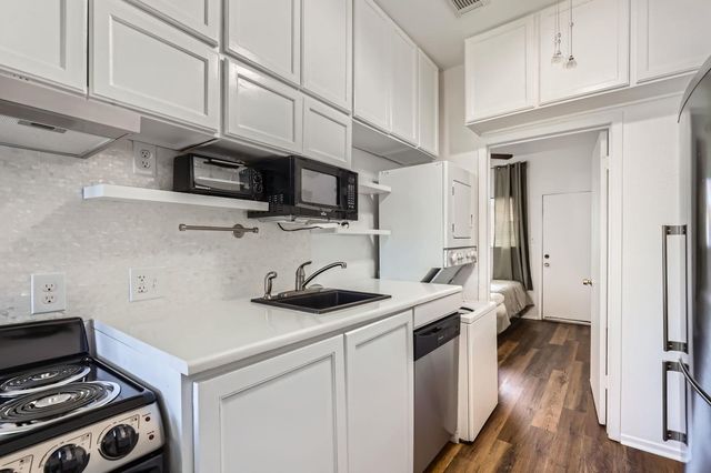 3000 Guadalupe ST 210, Austin, TX 78705