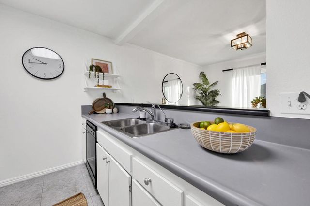 1127 E Del Mar Boulevard 334, Pasadena, CA 91106