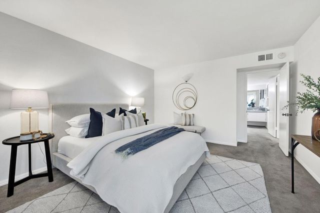 1127 E Del Mar Boulevard 334, Pasadena, CA 91106