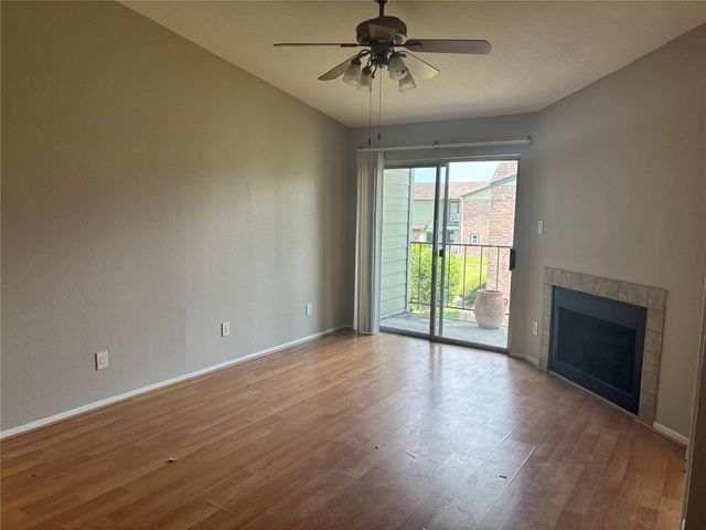 18800 Egret Bay Boulevard 1100, Webster, TX 77058