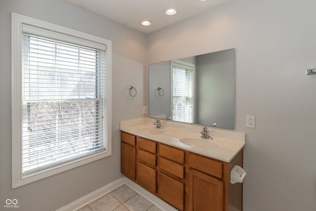 222 N New Jersey Street, Indianapolis, IN 46204