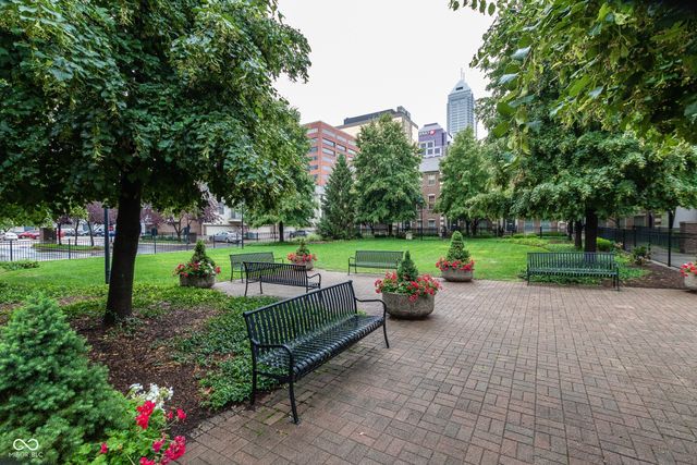 222 N New Jersey Street, Indianapolis, IN 46204
