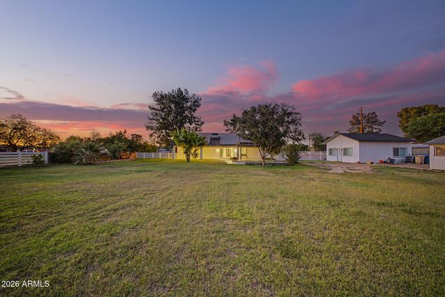 5015 W OLNEY Avenue, Laveen, AZ 85339