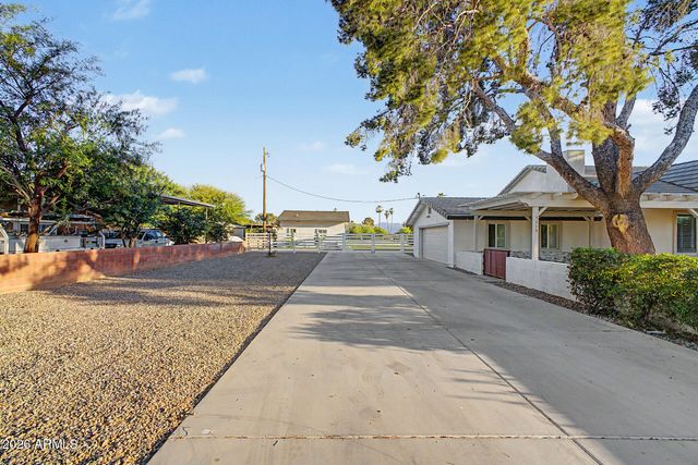 5015 W OLNEY Avenue, Laveen, AZ 85339