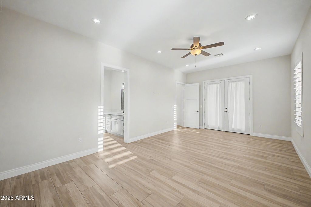 Image 20 of property listing at 5015 W OLNEY Avenue, Laveen, AZ 85339