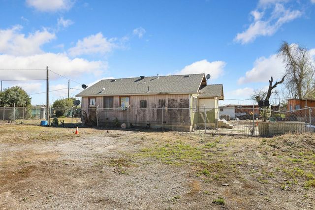 3133 Yosemite Ave, Lathrop, CA 95330