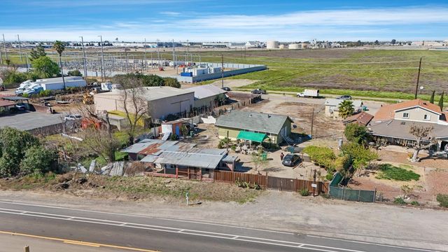 3133 Yosemite Ave, Lathrop, CA 95330