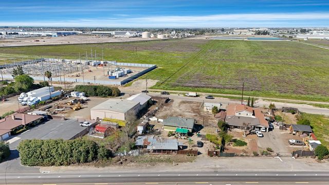 3133 Yosemite Ave, Lathrop, CA 95330