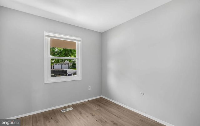 20 EXECUTIVE LN, Willingboro, NJ 08046