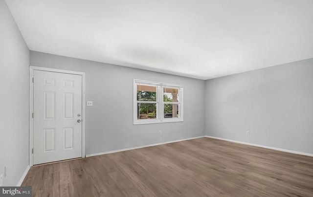 20 EXECUTIVE LN, Willingboro, NJ 08046