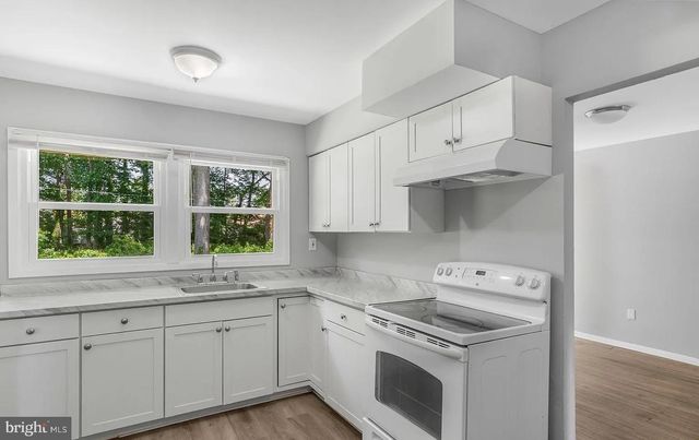 20 EXECUTIVE LN, Willingboro, NJ 08046