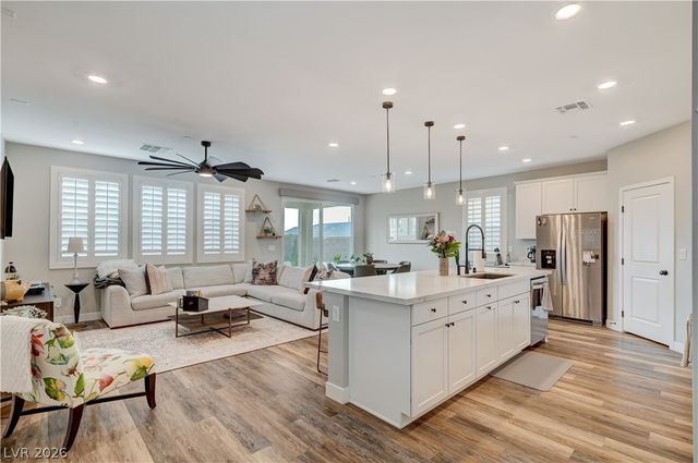 2571 Boboviste Street, Henderson, NV 89044