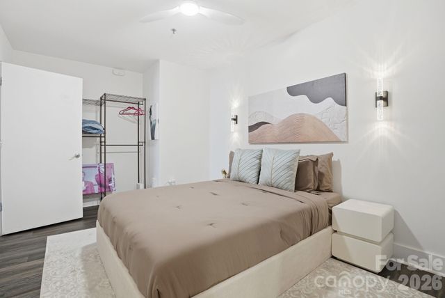 505 E 6th Street 1006, Charlotte, NC 28202