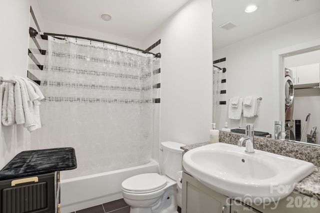 505 E 6th Street 1006, Charlotte, NC 28202