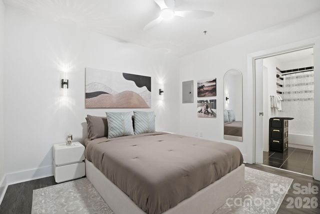 505 E 6th Street 1006, Charlotte, NC 28202