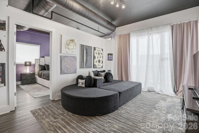 505 E 6th Street 1006, Charlotte, NC 28202