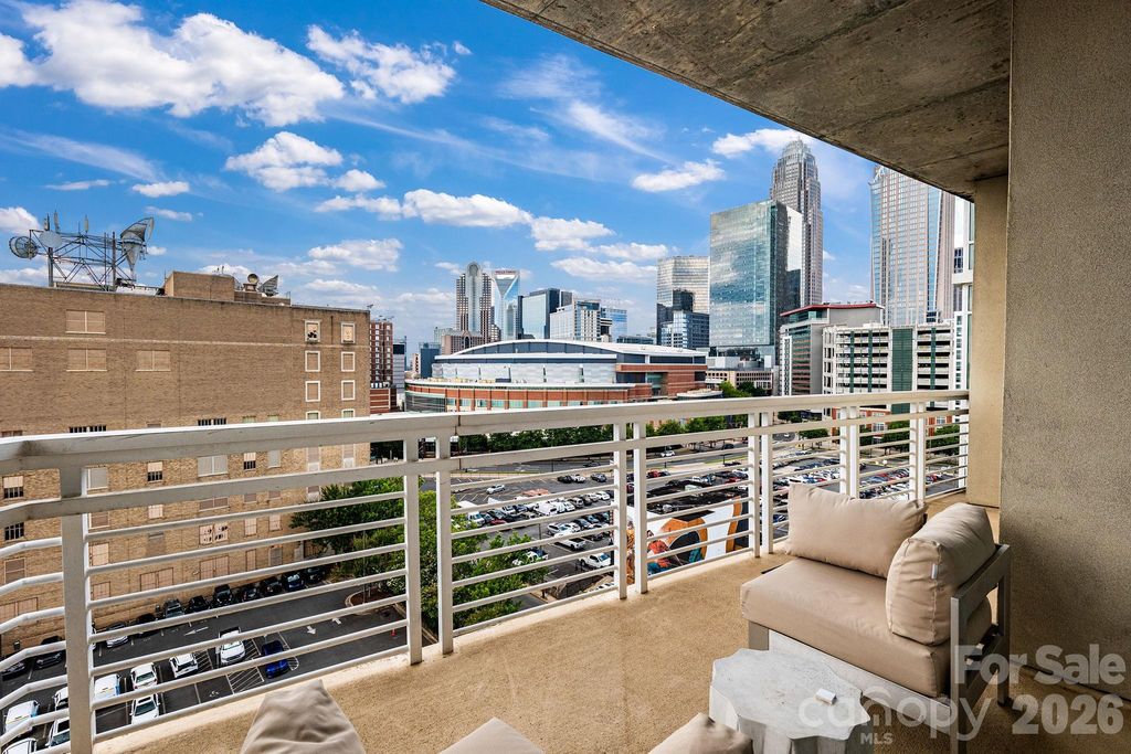 505 E 6th Street 1006, Charlotte, NC 28202