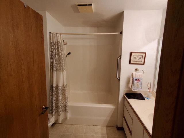6253 Middleton Spring Drive Common, Middleton, WI 53562