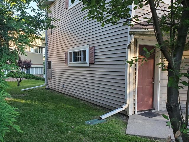 6253 Middleton Spring Drive Common, Middleton, WI 53562