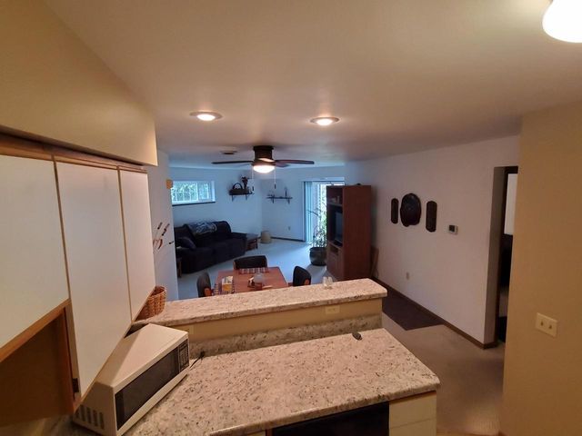 6253 Middleton Spring Drive Common, Middleton, WI 53562