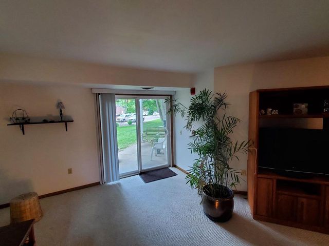 6253 Middleton Spring Drive Common, Middleton, WI 53562