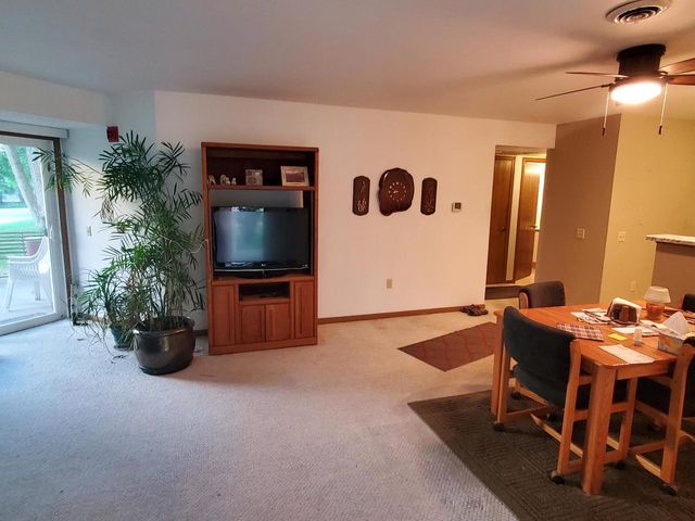 6253 Middleton Spring Drive Common, Middleton, WI 53562