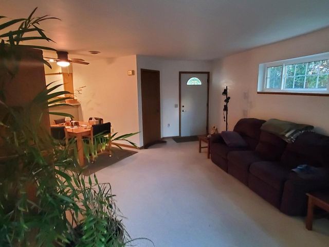 6253 Middleton Spring Drive Common, Middleton, WI 53562