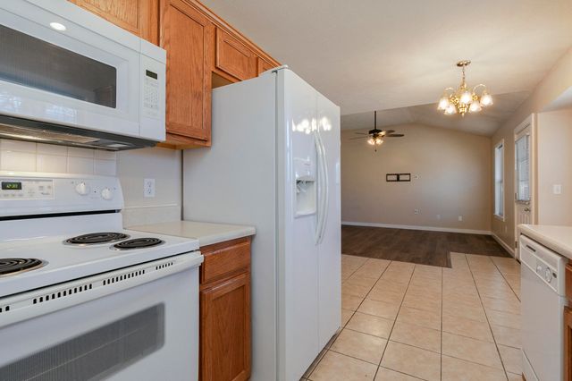 795 S Natalie Avenue, Springfield, MO 65802