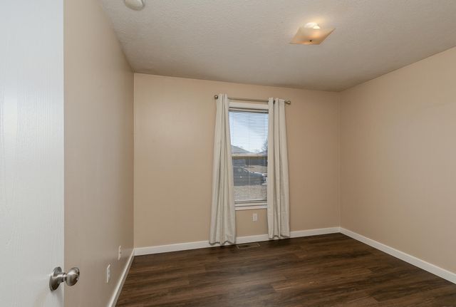 795 S Natalie Avenue, Springfield, MO 65802