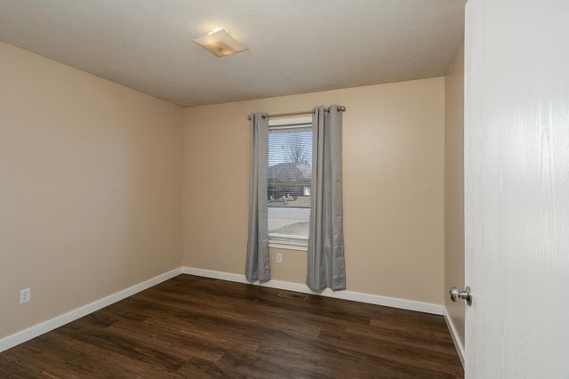 795 S Natalie Avenue, Springfield, MO 65802