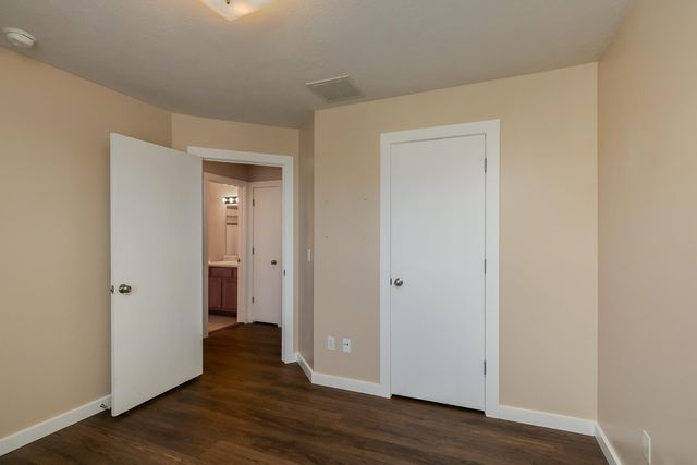 795 S Natalie Avenue, Springfield, MO 65802