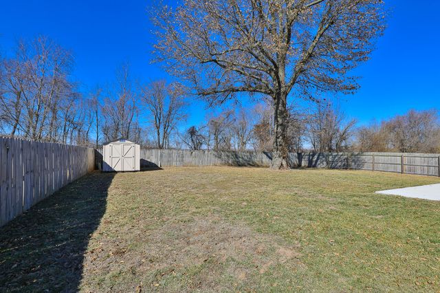 795 S Natalie Avenue, Springfield, MO 65802