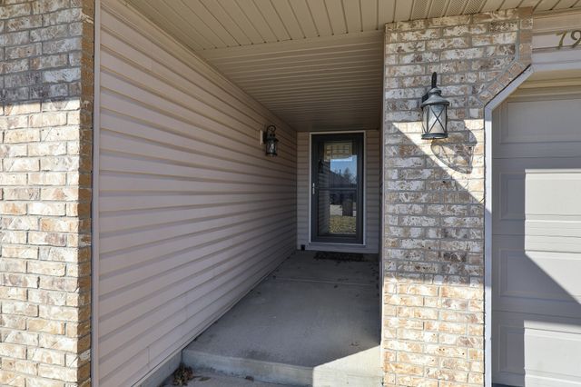 795 S Natalie Avenue, Springfield, MO 65802