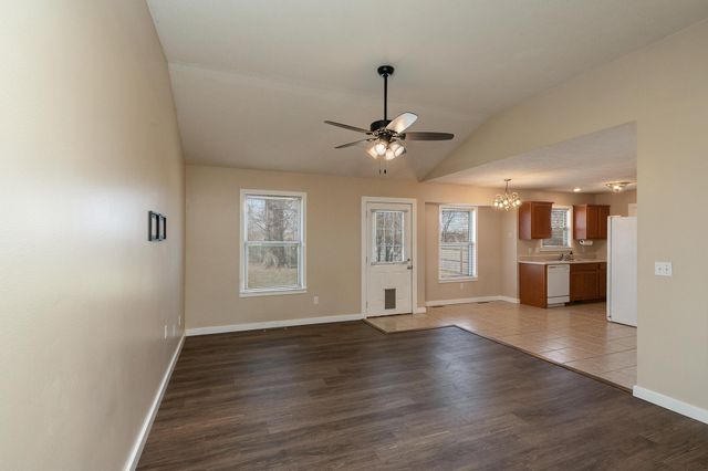 795 S Natalie Avenue, Springfield, MO 65802