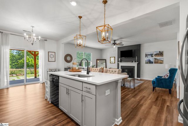 564 Pollyanna Drive, Greenville, SC 29605