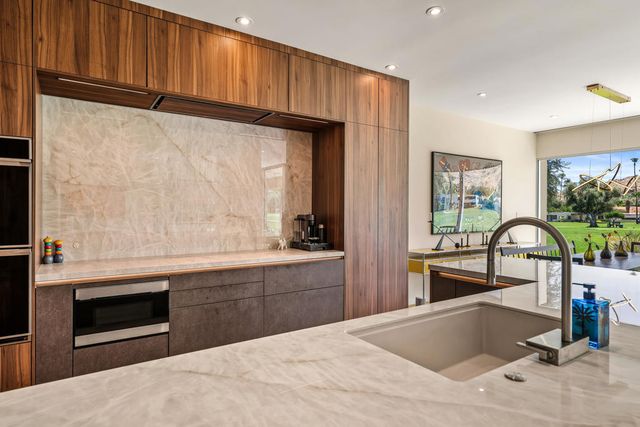 133 Desert Lakes Drive, Palm Springs, CA 92264