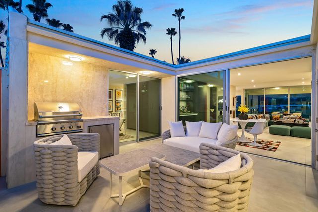 133 Desert Lakes Drive, Palm Springs, CA 92264