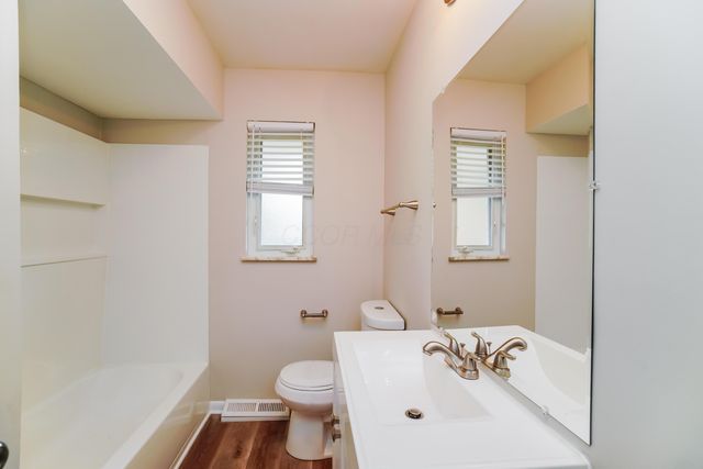 9548 Brookside Drive, Pickerington, OH 43147