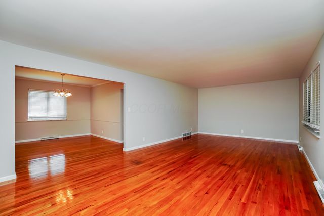 9548 Brookside Drive, Pickerington, OH 43147