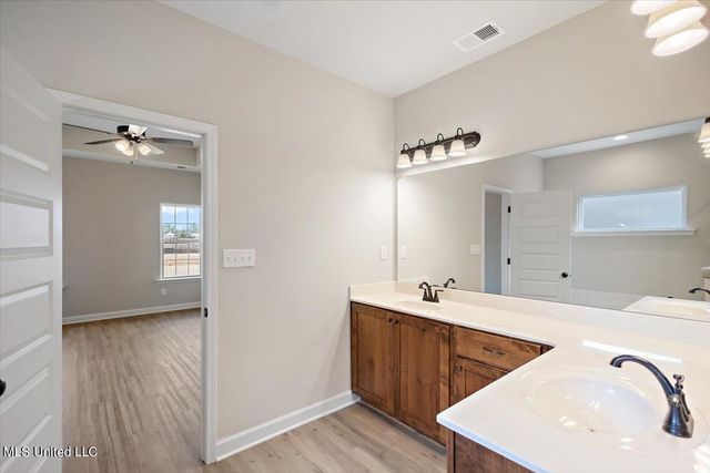 6579 E John Hamilton Way, Olive Branch, MS 38654