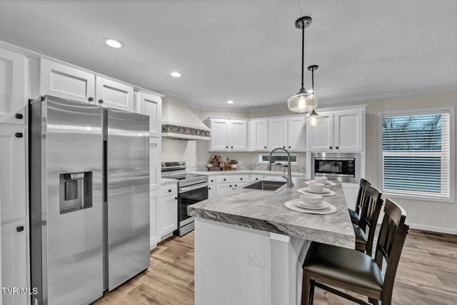 18416 Fortunes Way, Abingdon, VA 24210