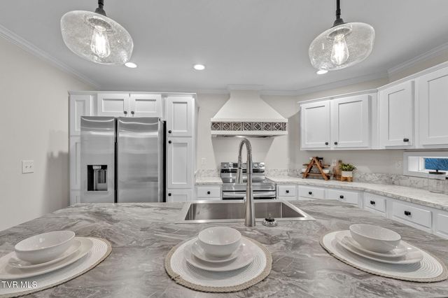 18416 Fortunes Way, Abingdon, VA 24210