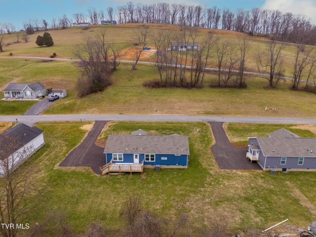 18416 Fortunes Way, Abingdon, VA 24210